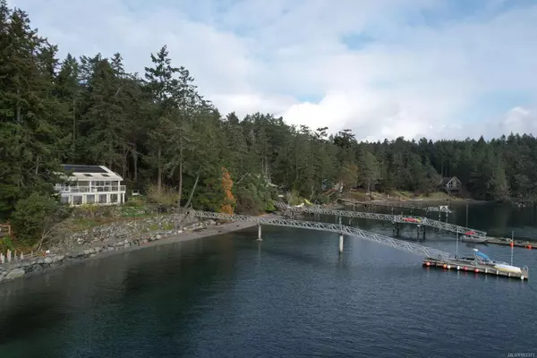 Piers Island, BC V8L 5Y7,10 McKenzie Cres