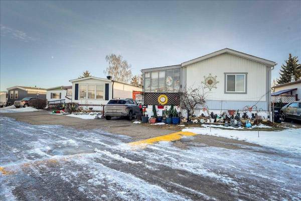 Calgary, AB T3B 5P4,3223 83 ST Northwest #489