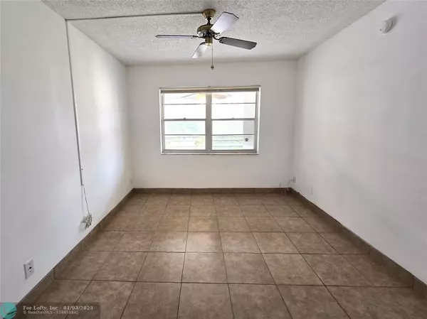 Deerfield Beach, FL 33064,4384 NW 9th Ave  #20-3D