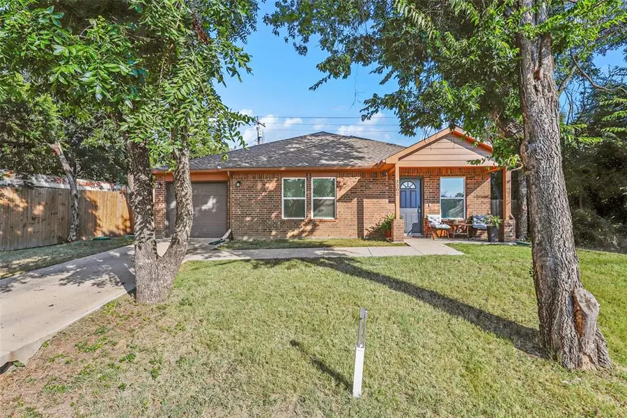 3302 Sumac Drive, Granbury, TX 76048