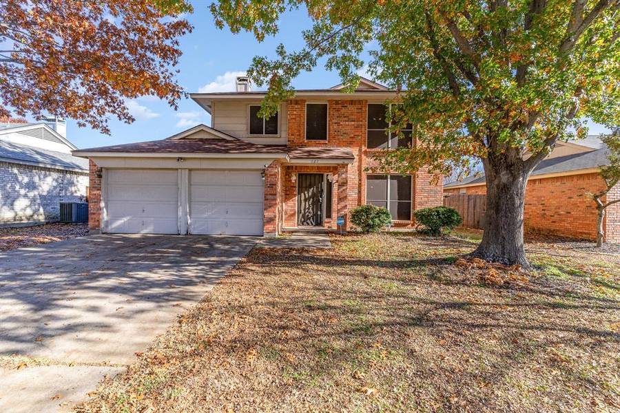 627 Lemon Drive, Arlington, TX 76018