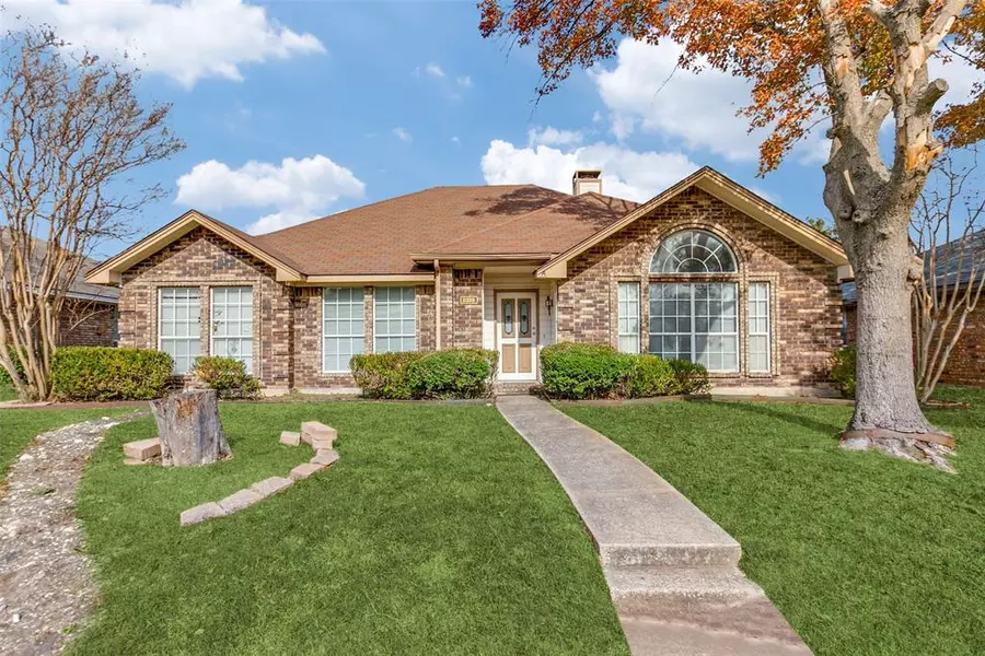 2325 Knighthood Lane, Garland, TX 75044