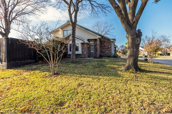 842 Packard Drive, Arlington, TX 76001