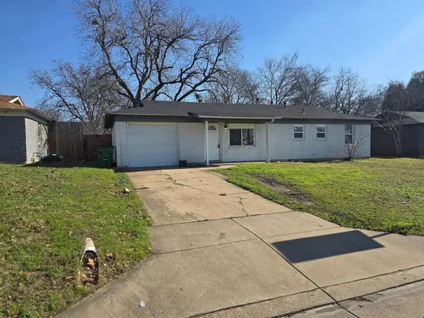 3736 Layton Avenue, Haltom City, TX 76117