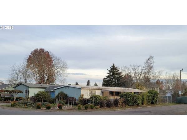 2216 GREENTREE DR, Salem, OR 97305