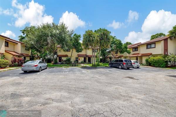 Coral Springs, FL 33065,8956 W Sample Rd  #8956