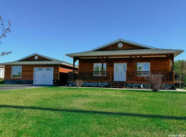 402 Railway AVENUE N, Lampman, SK S0C 1N0