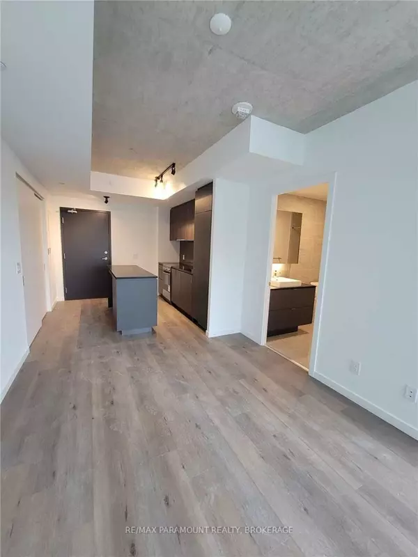 7 Smith CRES #327, Toronto W07, ON M8Z 0G3