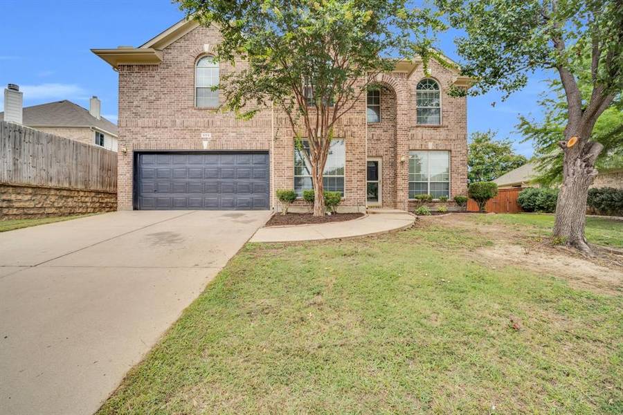 805 Hickory Street, Burleson, TX 76028