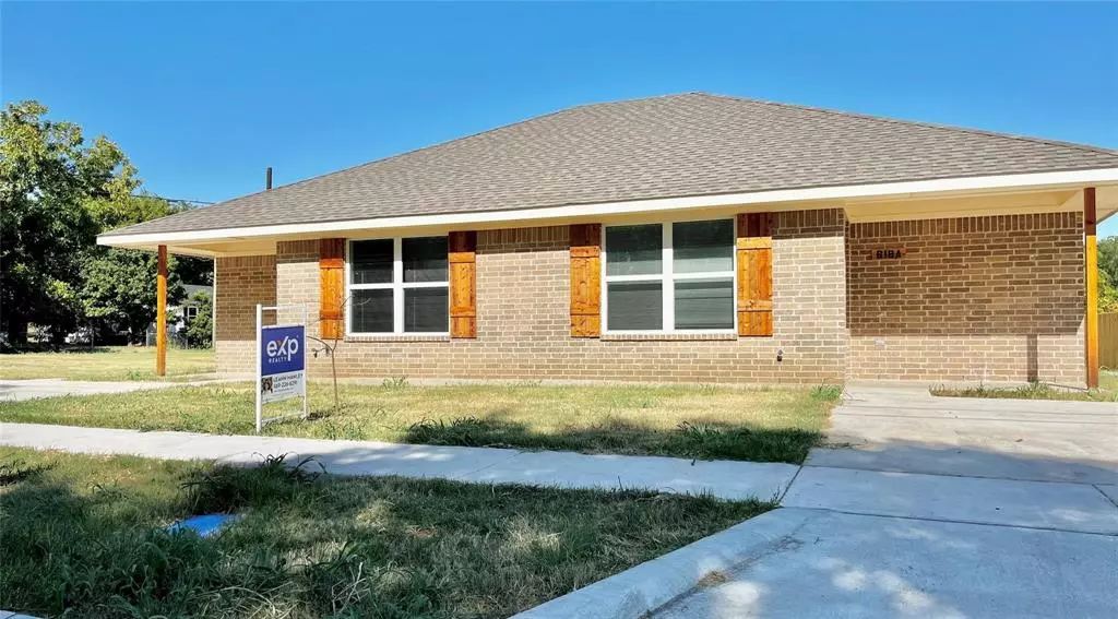 618 Thomas Street, Bonham, TX 75418