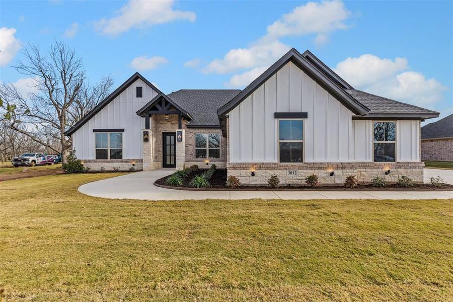 3012 Hazlewood Road, Granbury, TX 76049