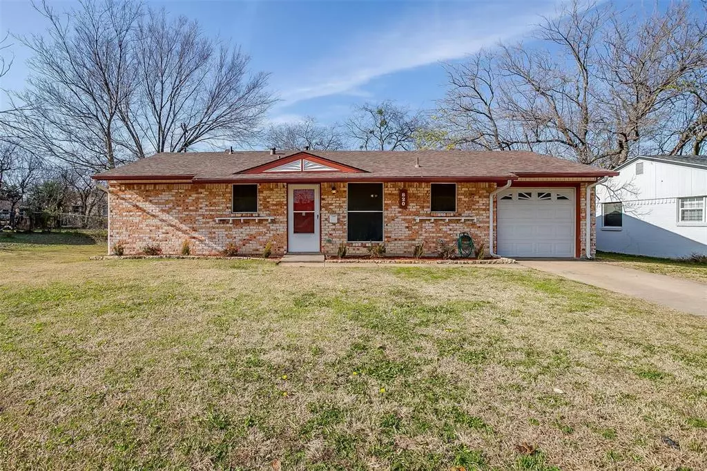 Burleson, TX 76028,820 Sunnybrook Drive