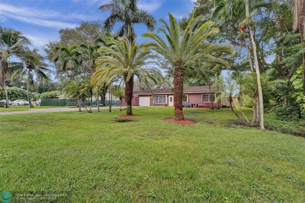 Davie, FL 33314,6645 SW 49th Street