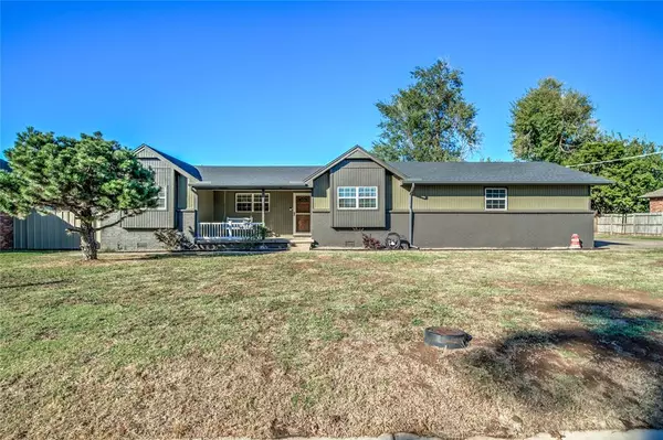 929 NW 33rd Street,  Moore,  OK 73160