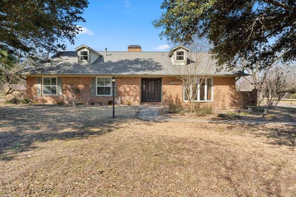 110 Magnolia, Pittsburg, TX 75686