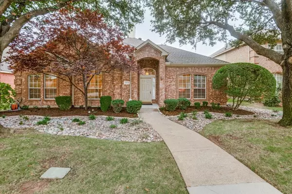 9716 Wolf Creek Drive, Irving, TX 75063