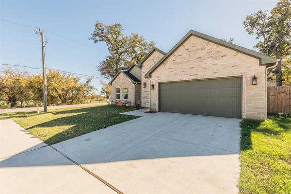 Springtown, TX 76082,976 Ben Drive