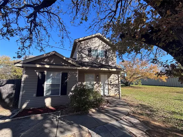 425 Robertson Street, Denton, TX 76205