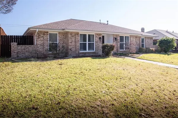 3804 Vista Woods Drive, Carrollton, TX 75007