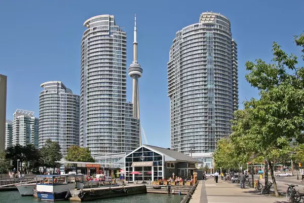 208 Queens Quay N/A W #2208, Toronto C01, ON M5J 2Y5