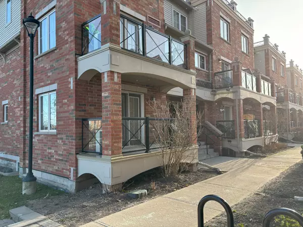 51 Hays BLVD #40, Oakville, ON L6H 0J1