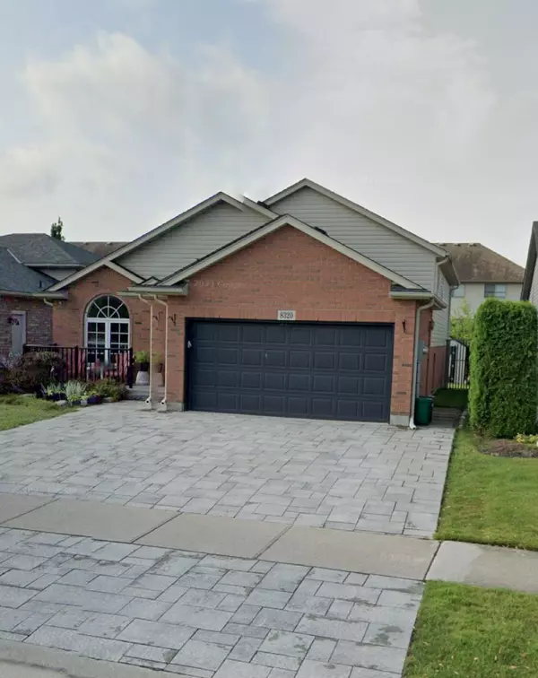 8320 Feren DR, Niagara Falls, ON L2H 3M9