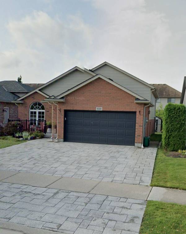 8320 Feren DR, Niagara, ON L2H 3M9