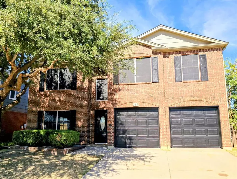 217 Amber Ridge Drive, Arlington, TX 76002