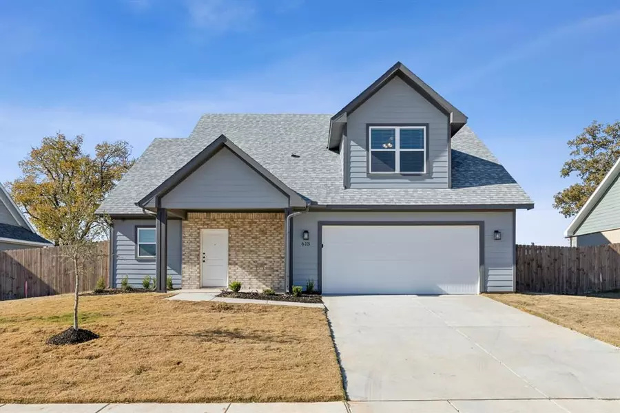 613 Taliaferro Trail, Springtown, TX 76082