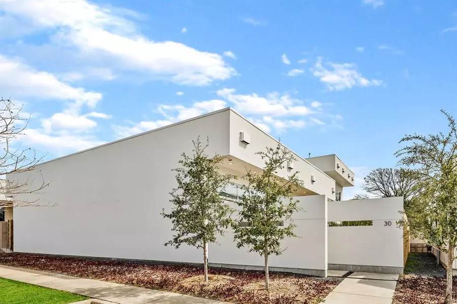 30 Vanguard Way, Dallas, TX 75243