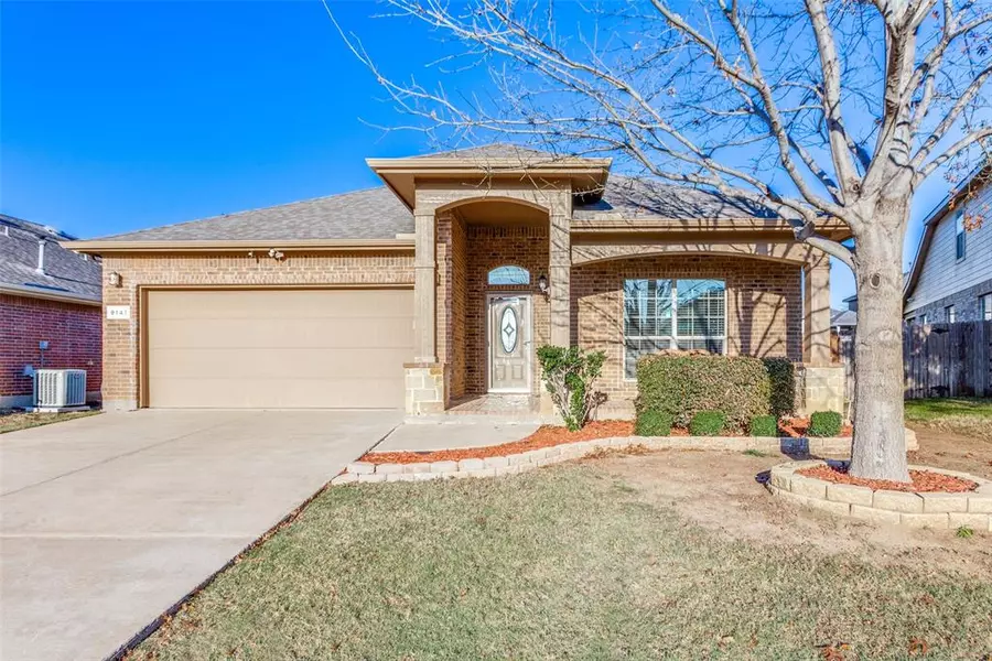 9141 Liberty Crossing Drive, Fort Worth, TX 76131