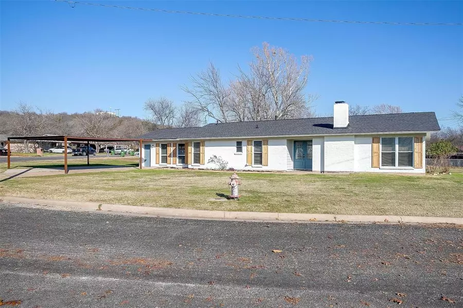 2813 Park Drive, Mineral Wells, TX 76067