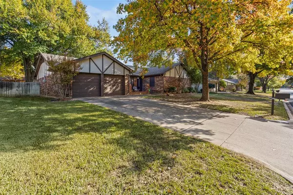 4612 Shady Lake Drive, North Richland Hills, TX 76180