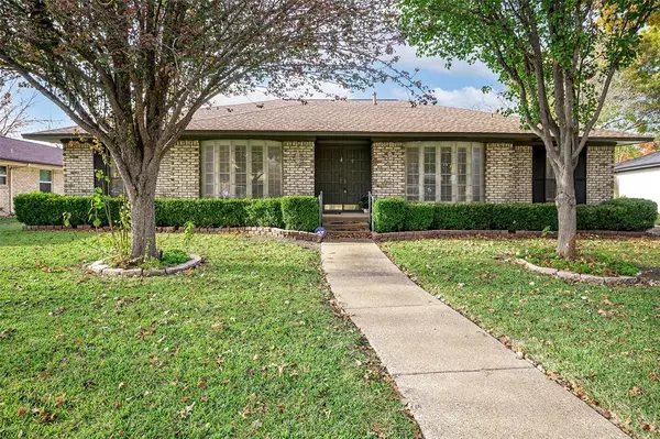 2025 Worcester Lane, Garland, TX 75040