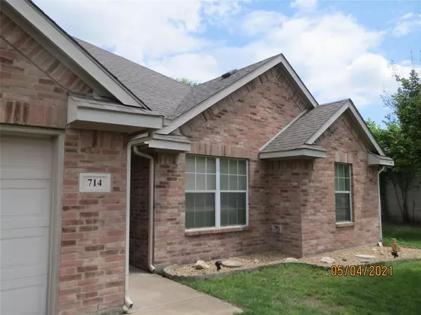 714 Mr Haney Drive, Midlothian, TX 76065