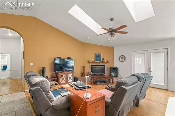 Pueblo, CO 81008,4203 Rossi CT