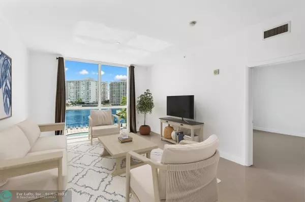 Hallandale Beach, FL 33009,1945 S Ocean Dr  #307