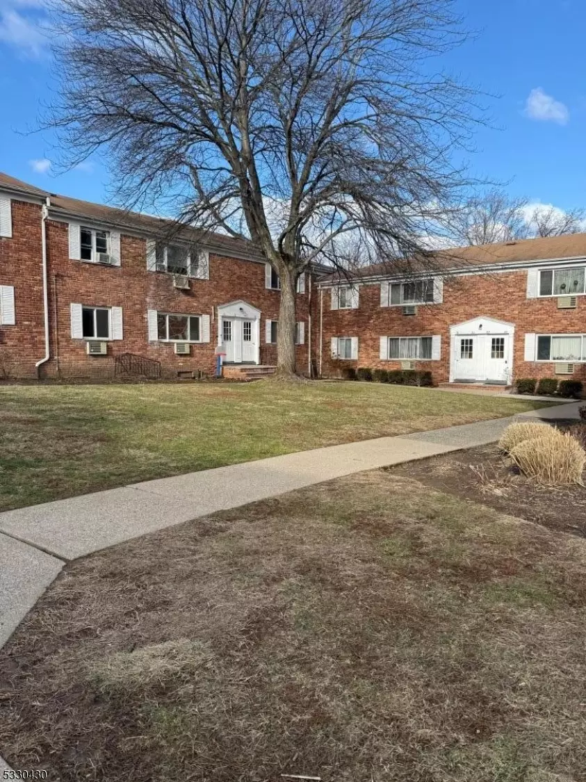 Parsippany-troy Hills Twp., NJ 07054,180-82 Littleton Rd Apt 82 #82