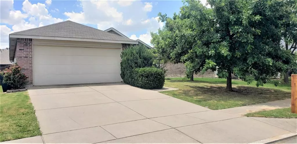 12637 Foxpaw Trail, Fort Worth, TX 76244