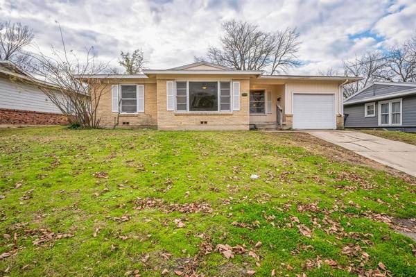 5416 Purington Avenue, Fort Worth, TX 76112