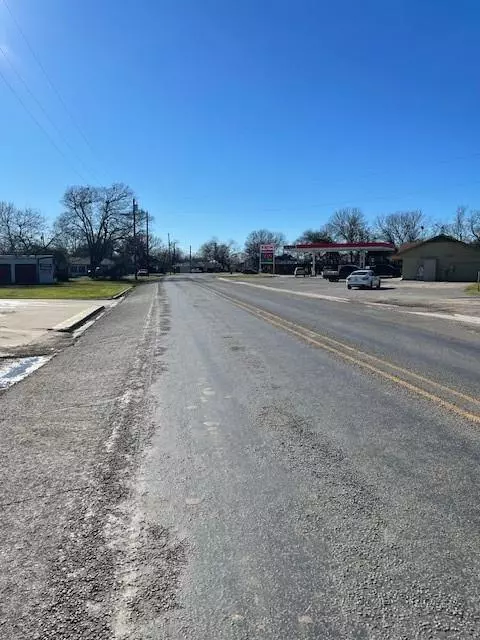 Honey Grove, TX 75446,1013 E Main Street