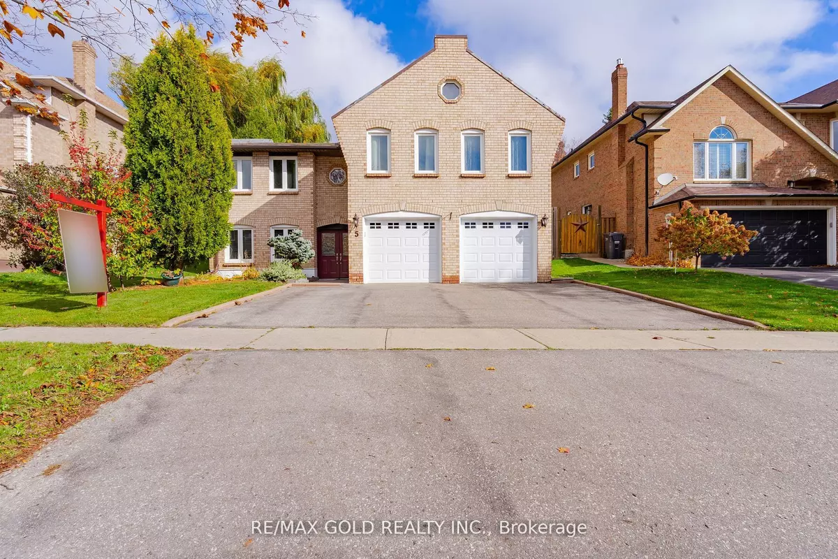 Brampton, ON L6Z 3J2,5 Hacienda CT