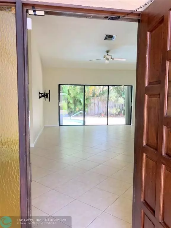 Boca Raton, FL 33487,71 Laredo Ln