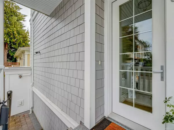 Victoria, BC V8V 2Z2,1016 Southgate St #6