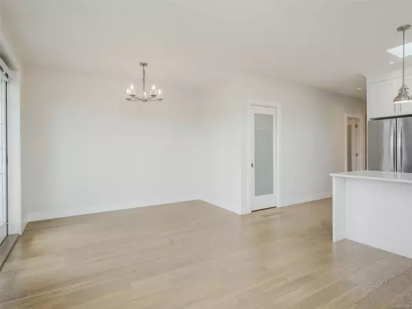 Victoria, BC V8V 2Z2,1016 Southgate St #6