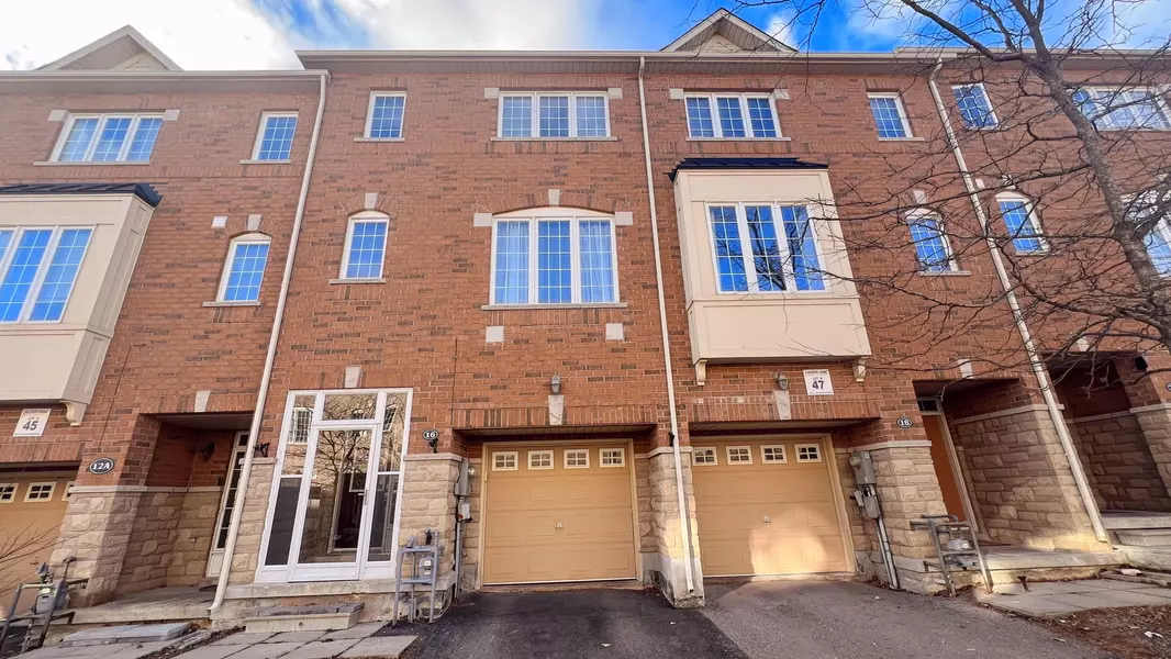 151 Silverwood AVE #16, Richmond Hill, ON L4S 0C9