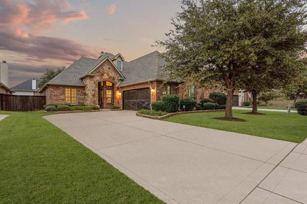 427 Crystal Glen Drive, Keller, TX 76248