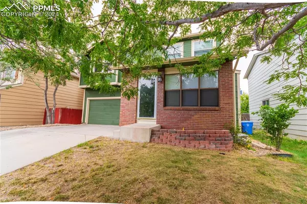 Colorado Springs, CO 80923,5876 Bow River DR