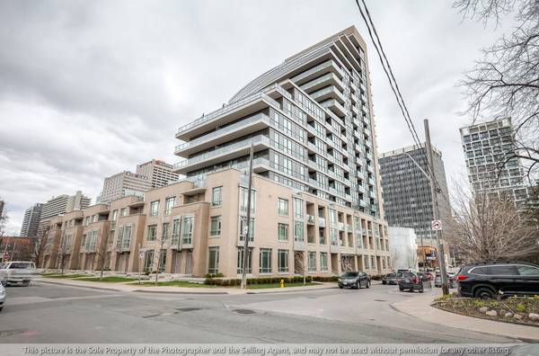 60 Berwick AVE #204, Toronto C03, ON M5P 0A3