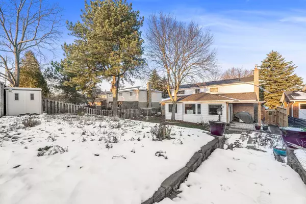 Waterloo, ON N2L 5M1,417 Stillmeadow CIR